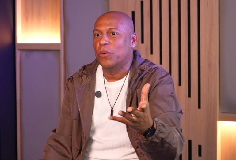 Délcio Luiz abre o jogo sobre falta de reconhecimento como compositor: “Tipo um esquecimento”
